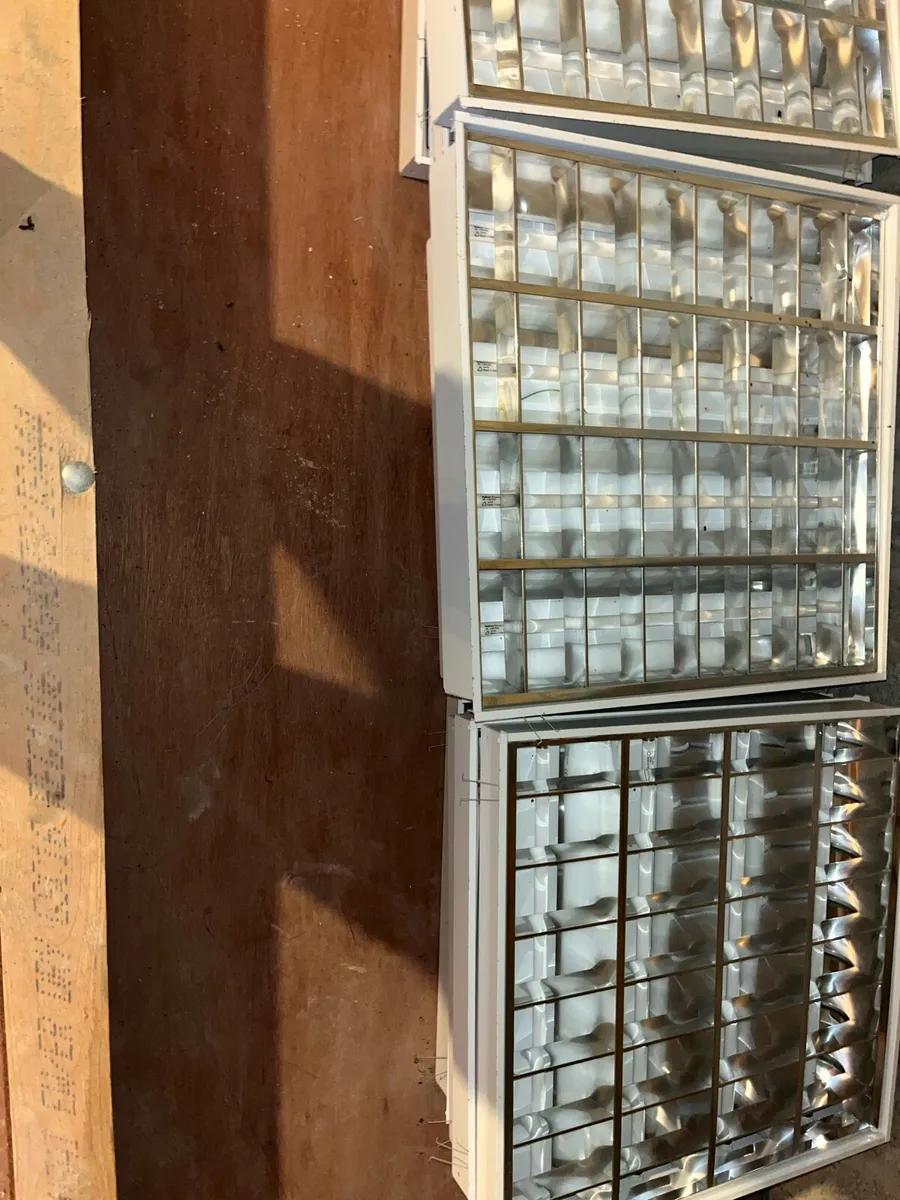 Fluorescent ceiling lights - Image 2