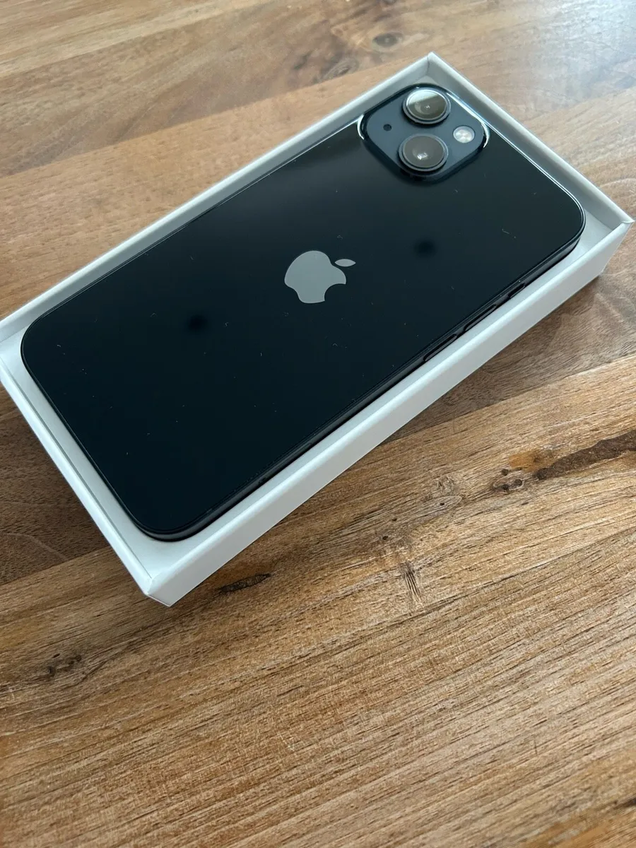 iPhone 13 - Image 1