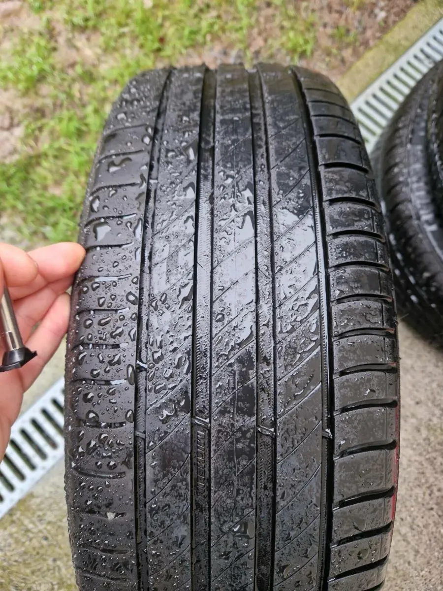 16 inch Ford  Wheels with Tyres - Image 2