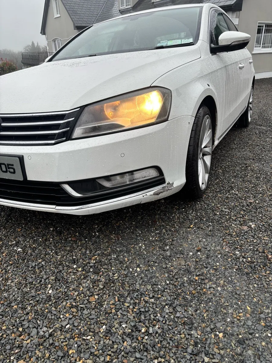Volkswagen Passat 1.6 2012 - Image 2