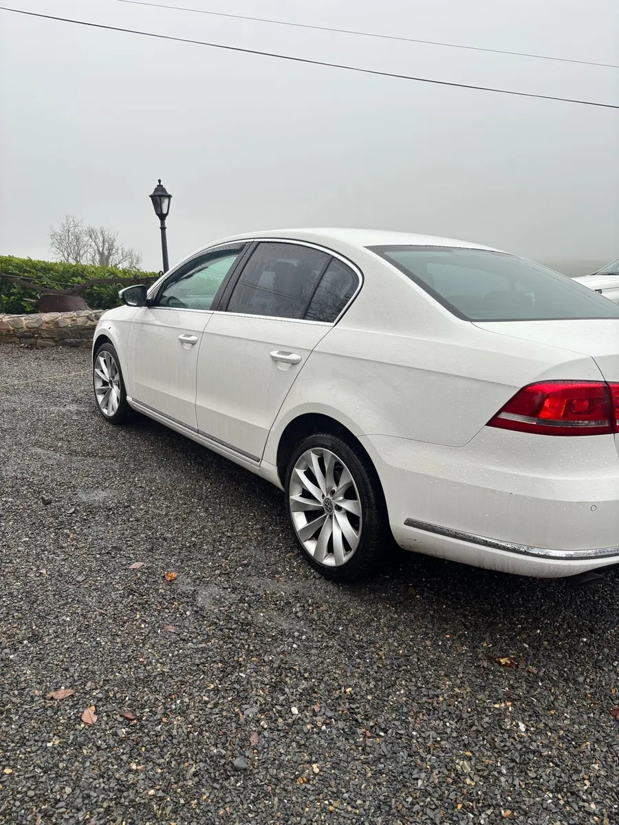 Volkswagen Passat 1.6 2012 - Image 3