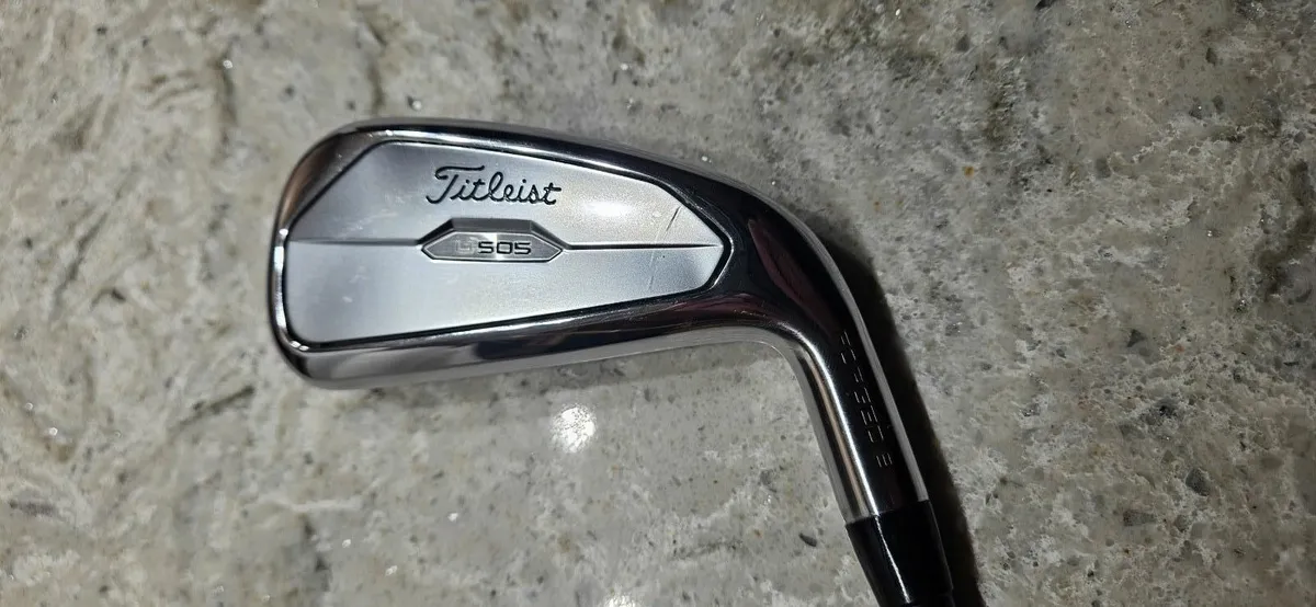 Titleist U505 Driving Iron - Image 1