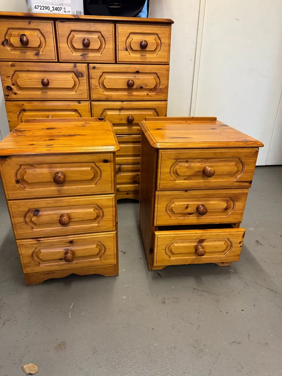 Selection of bedroom furniture - Image 2