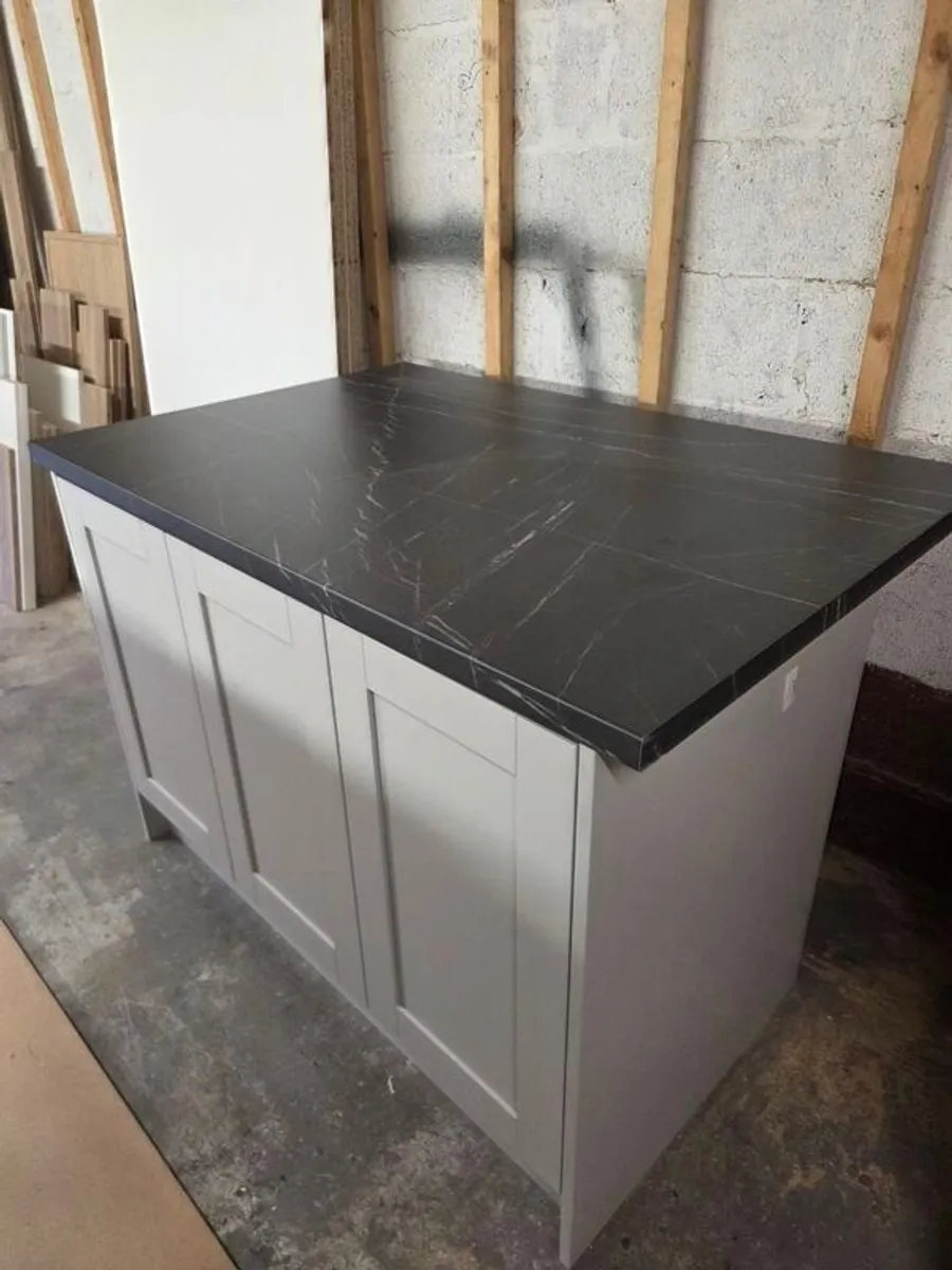 Kitchen Island - Image 2