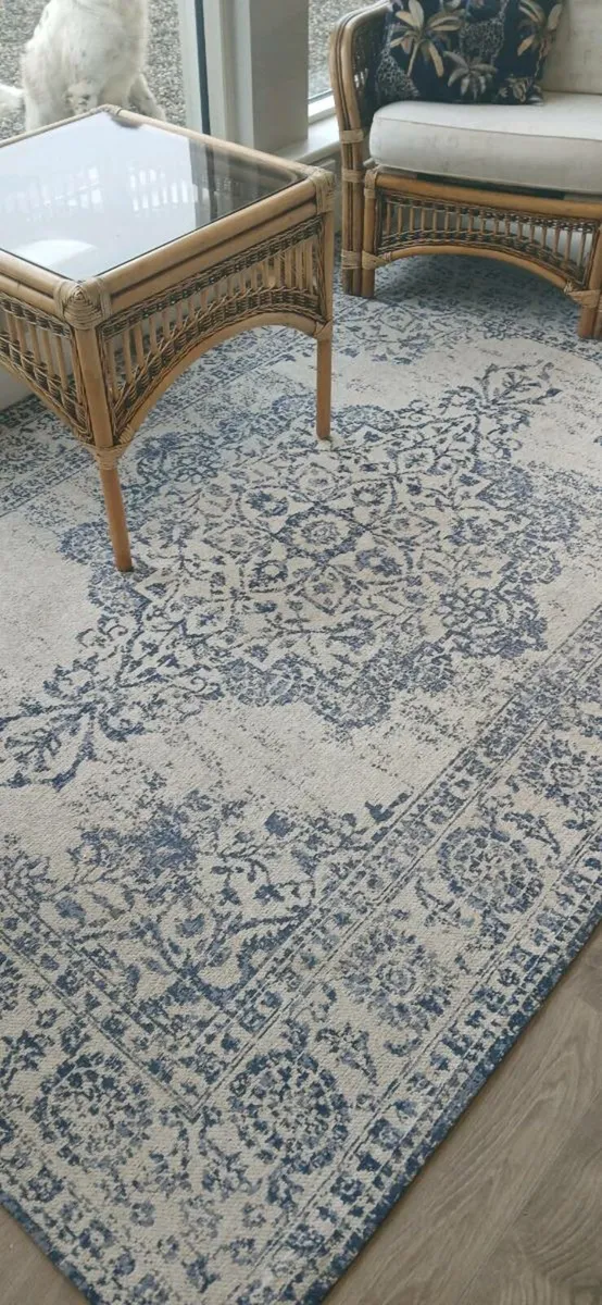 Large rug - Image 2