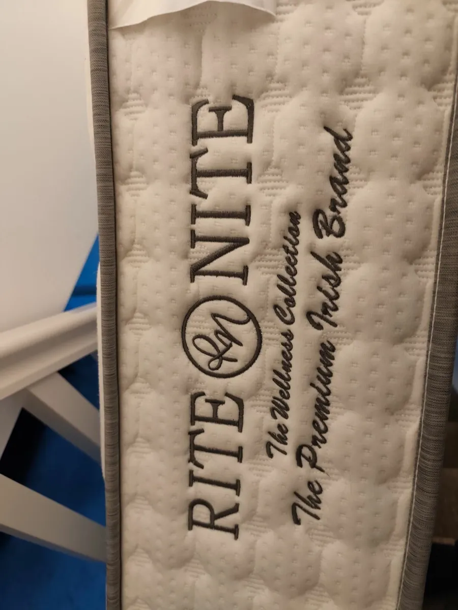 Small Double Mattress 120cmx190cm - Image 4