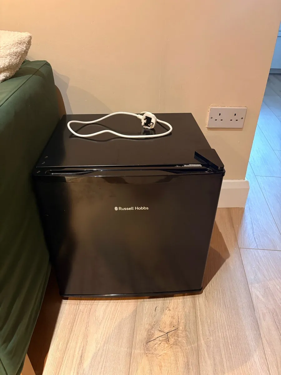Russell Hobbs minifridge - Image 2