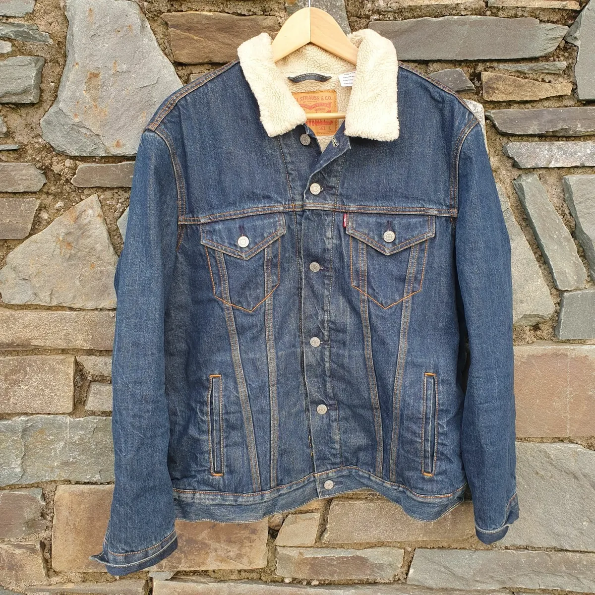 Levi's sherpa trucker denim jacket Large - Image 1