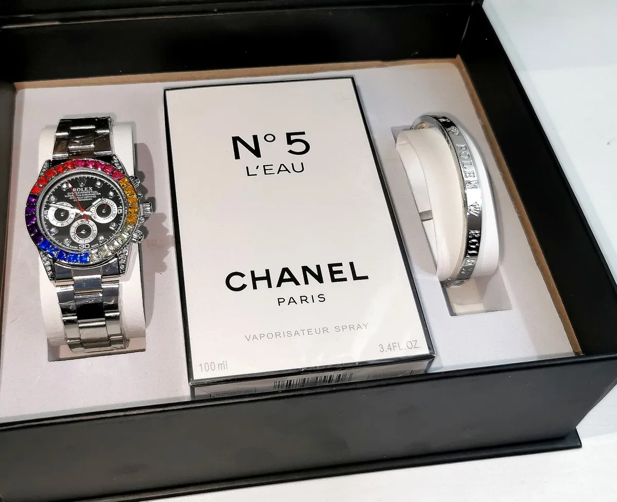 WOMENS WATCH FRAGRANCE AND BRACELET - Image 1