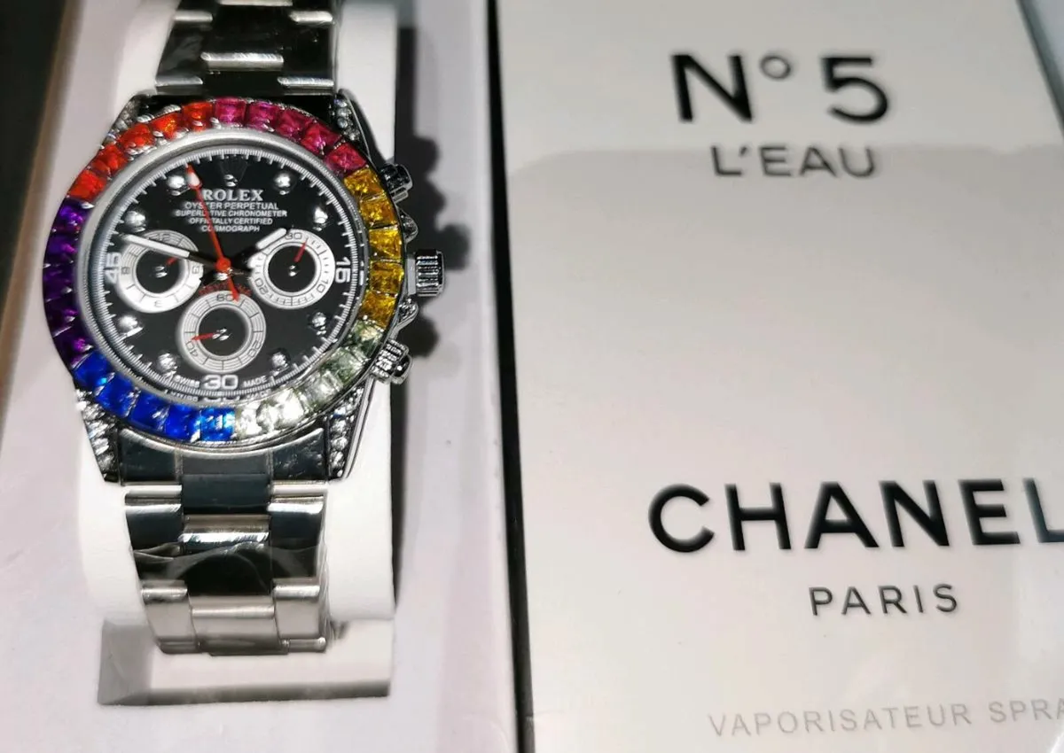 WOMENS WATCH FRAGRANCE AND BRACELET - Image 3