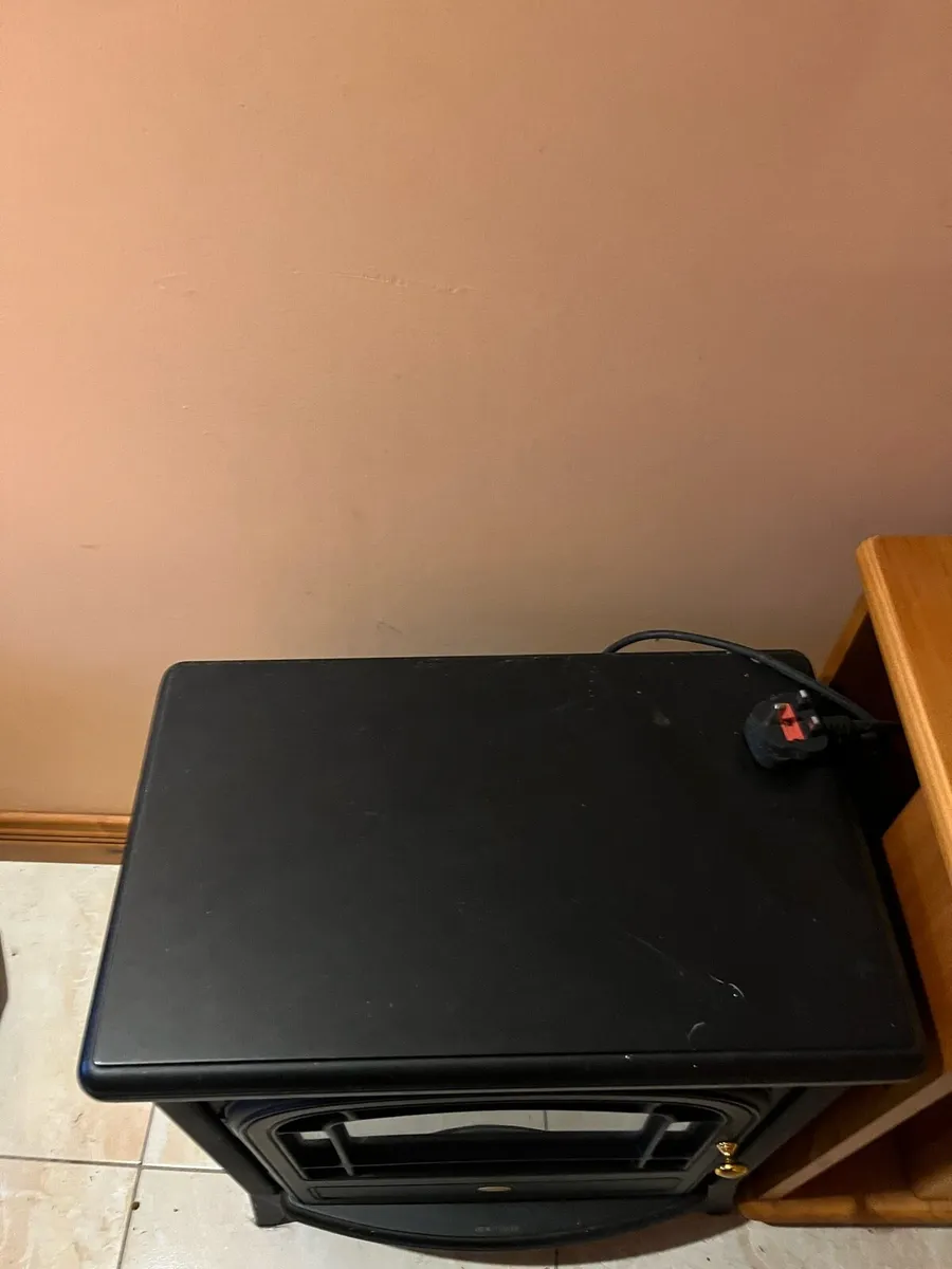 Plug in fire heater - Image 1