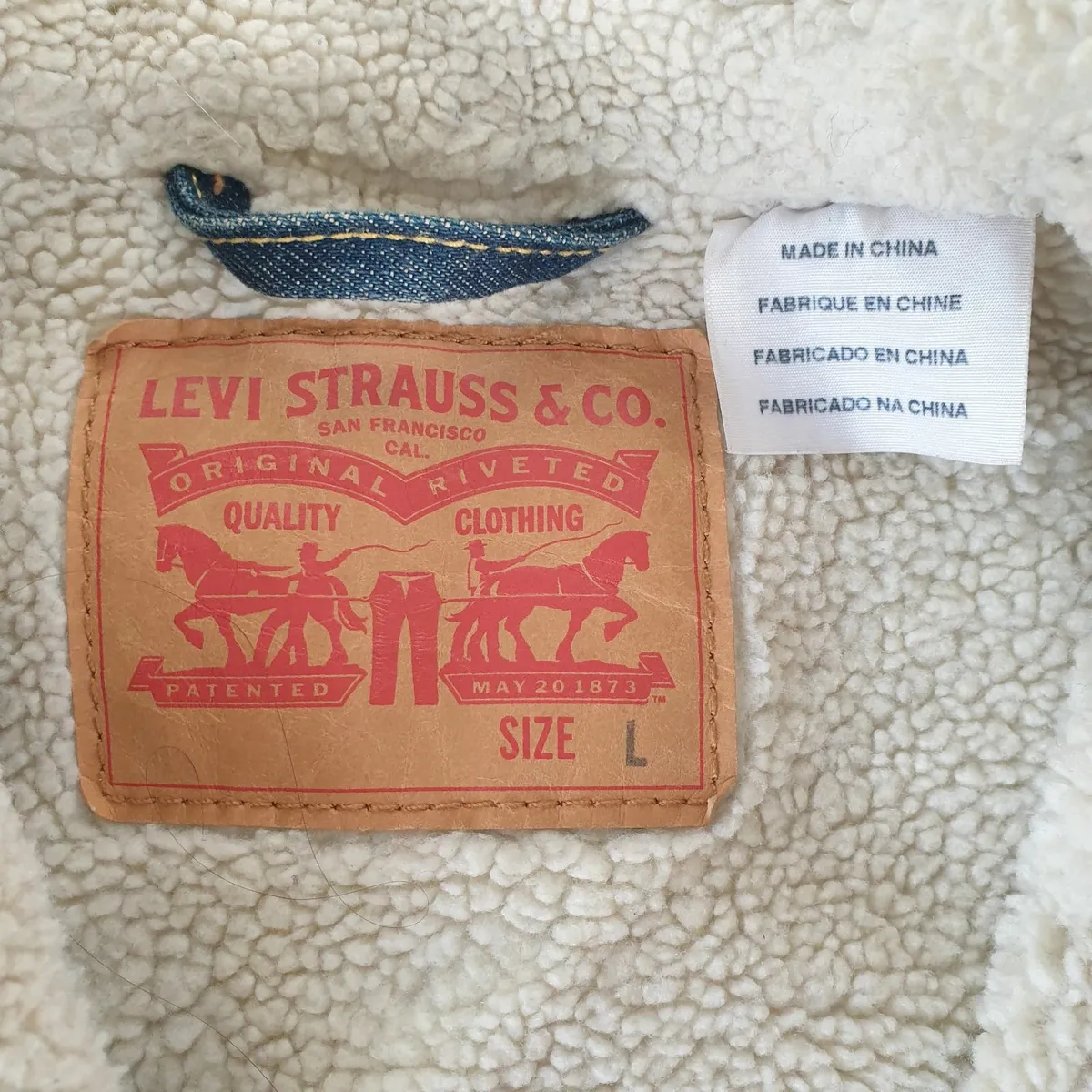 Levi's sherpa trucker denim jacket Large - Image 3