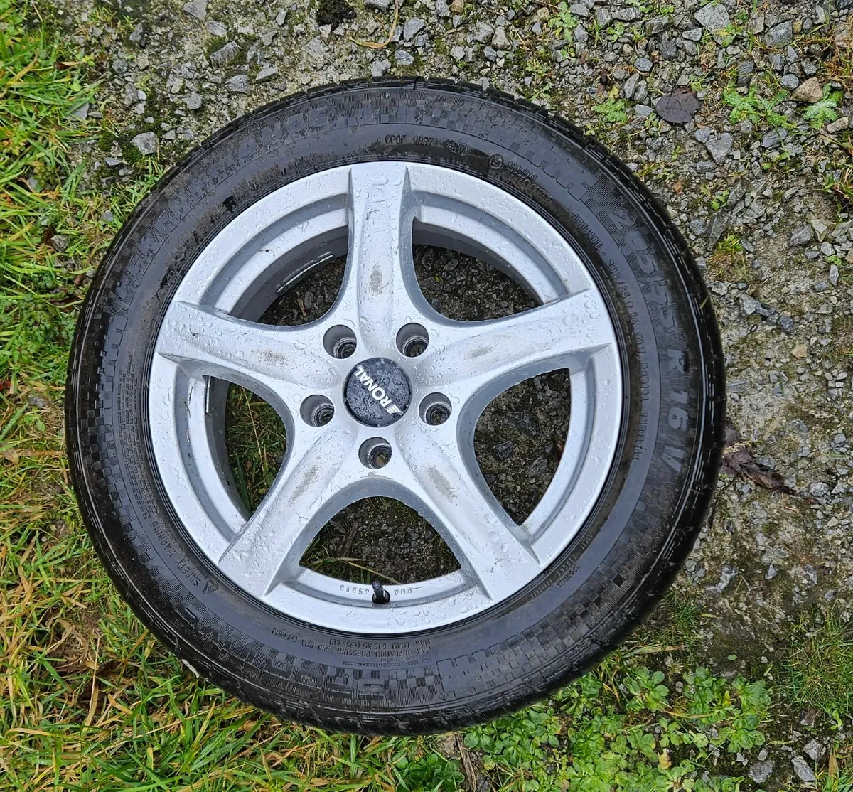 Nissan Leaf 2015 - Image 2