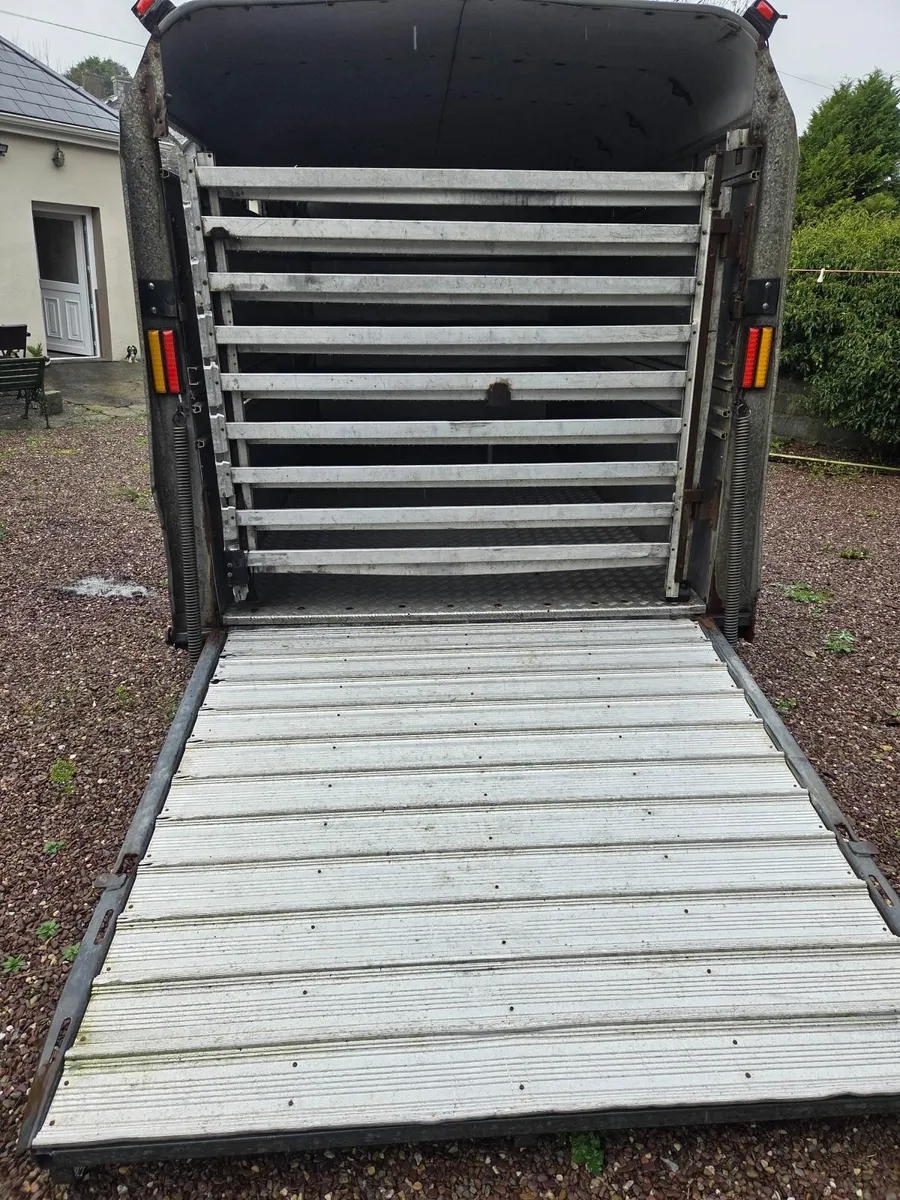 Ifor Williams 12Ft cattle trailer - Image 3