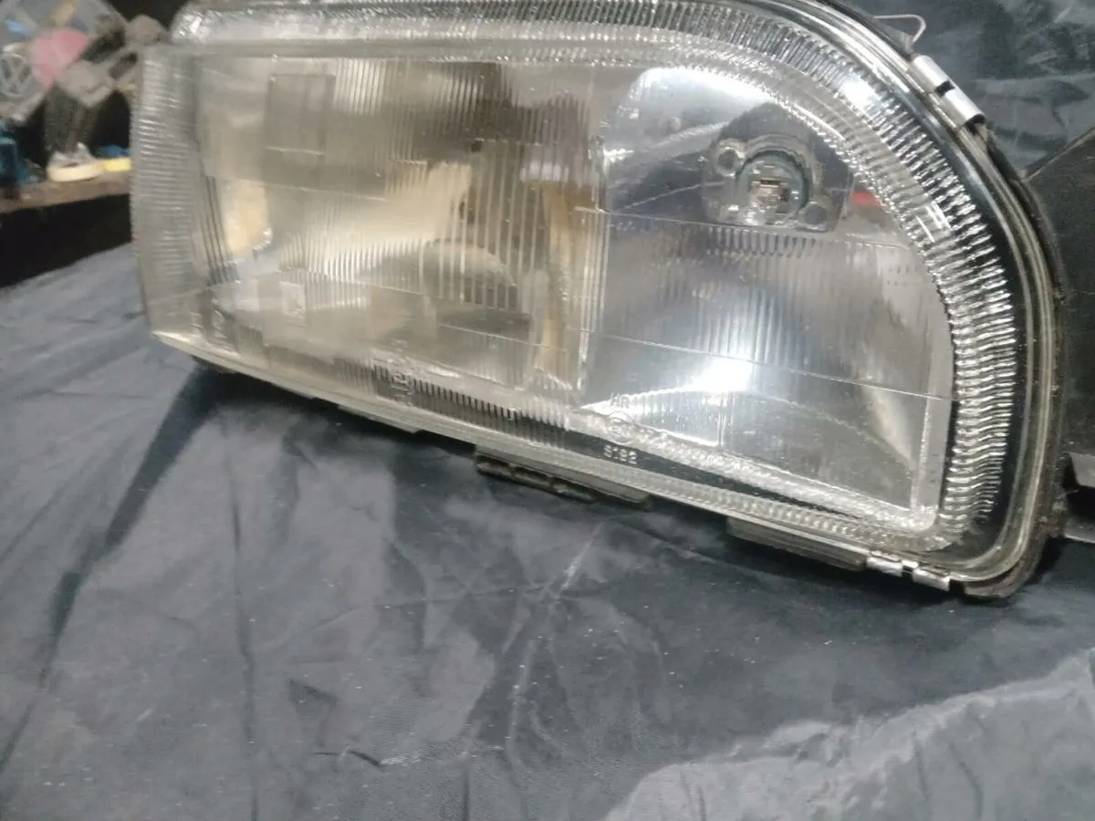 Sierra headlight - Image 1