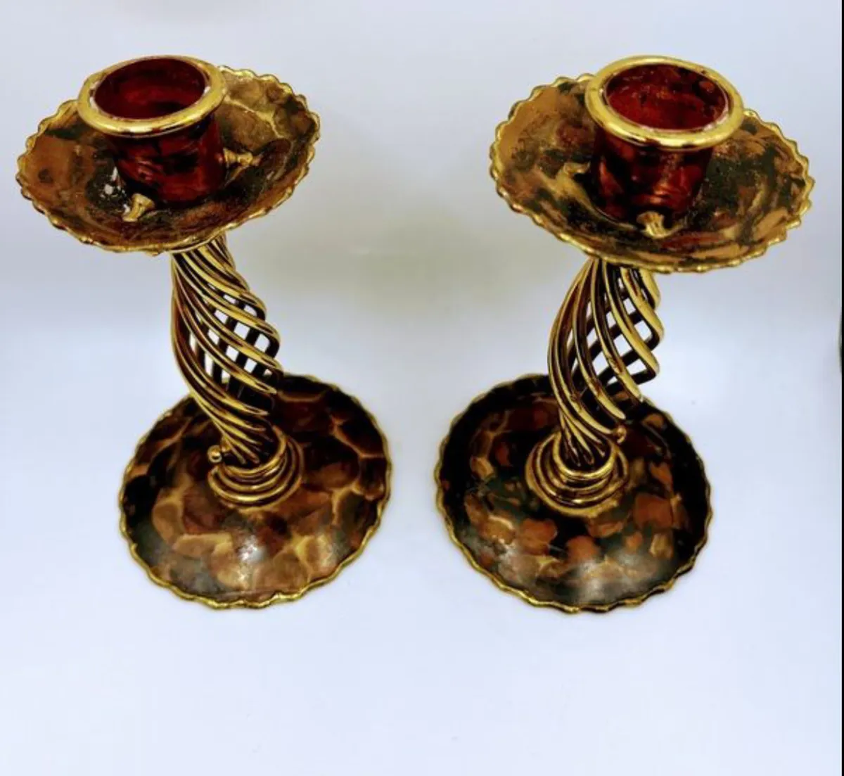 Pair of vintage spiral brass candle holders - Image 1
