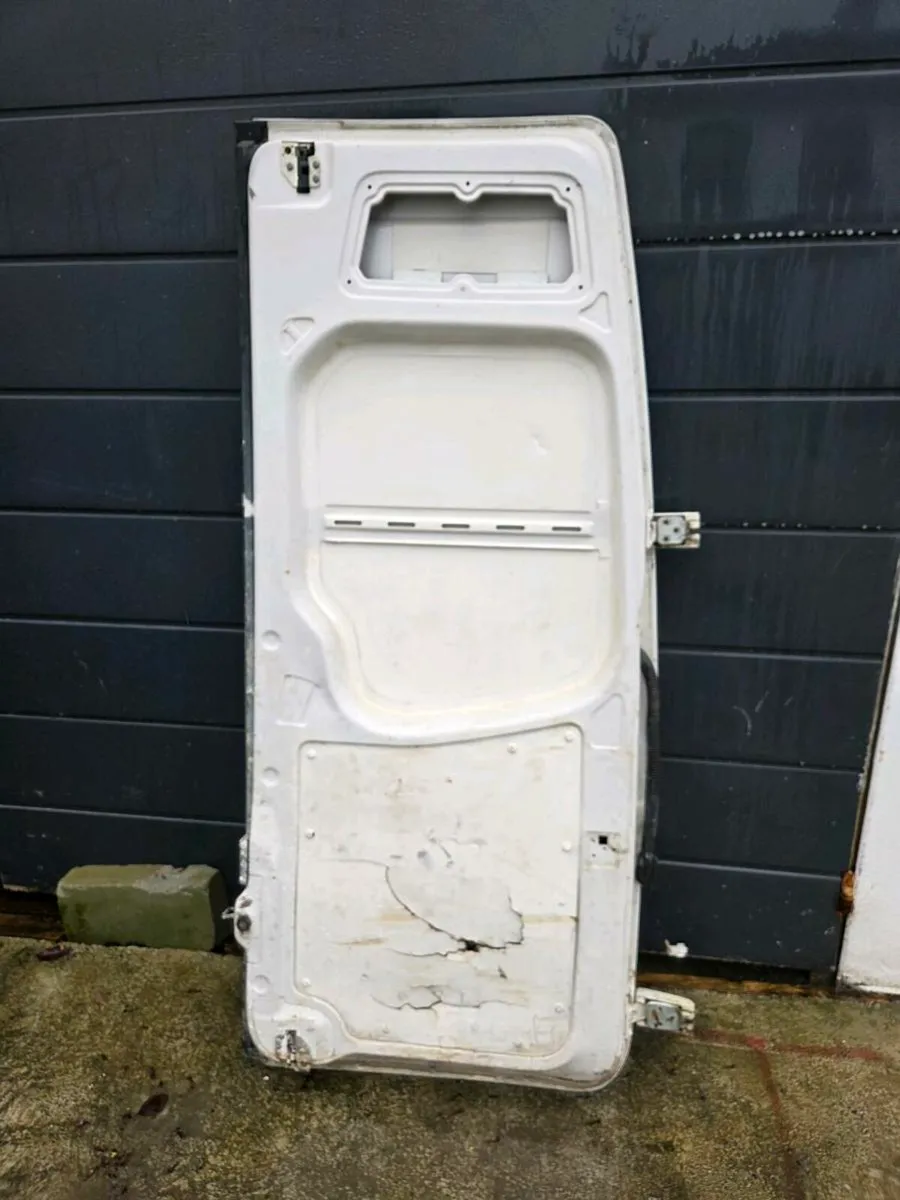 Volkswagen Crafter Mercedes Sprinter rear door - Image 2