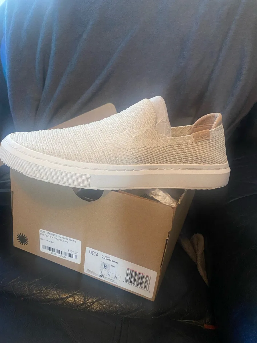 UGG slip on shoe - Image 1