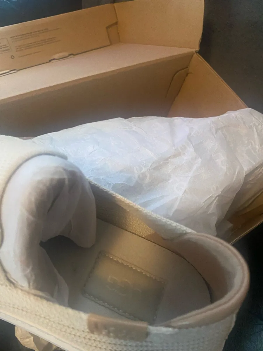 UGG slip on shoe - Image 2