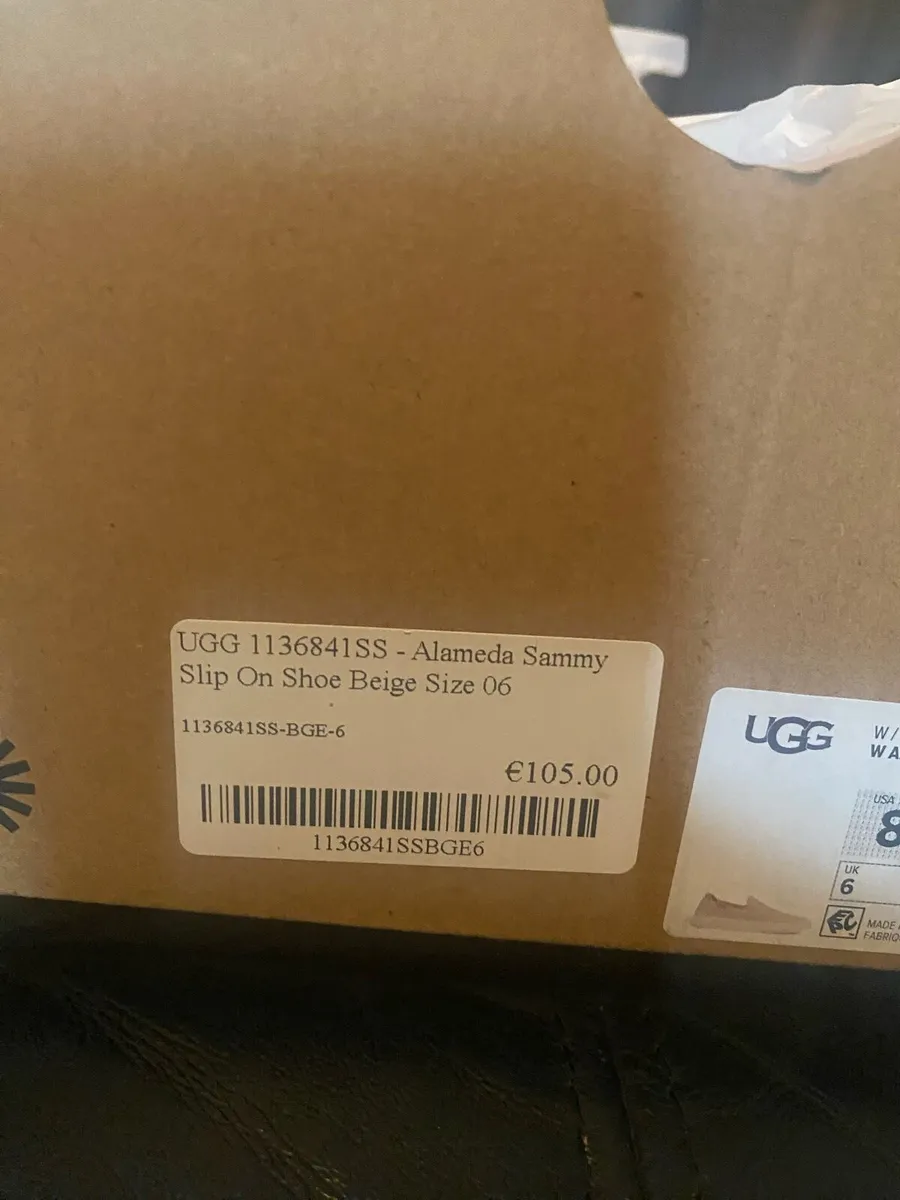 UGG slip on shoe - Image 3