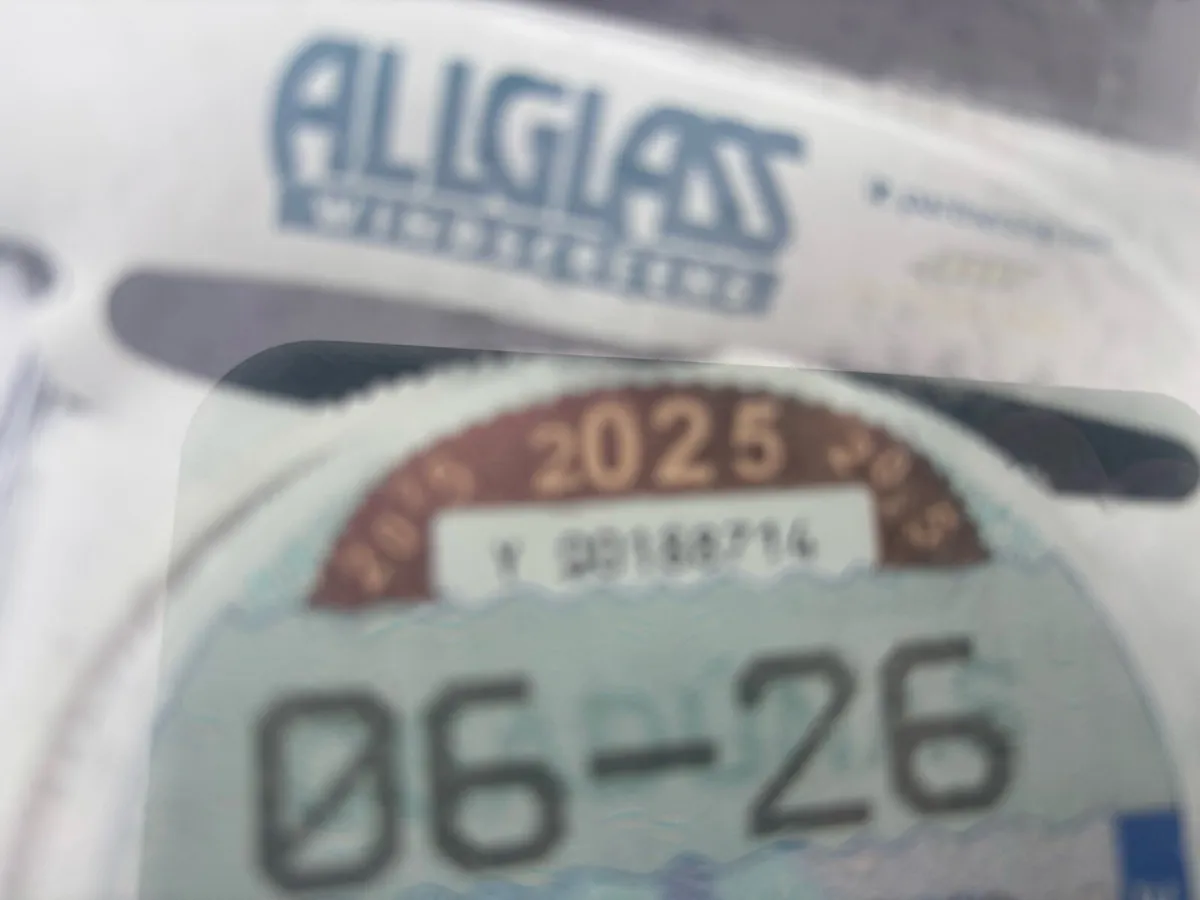 Price drop Vw transporter 9 seater ready to work - Image 3