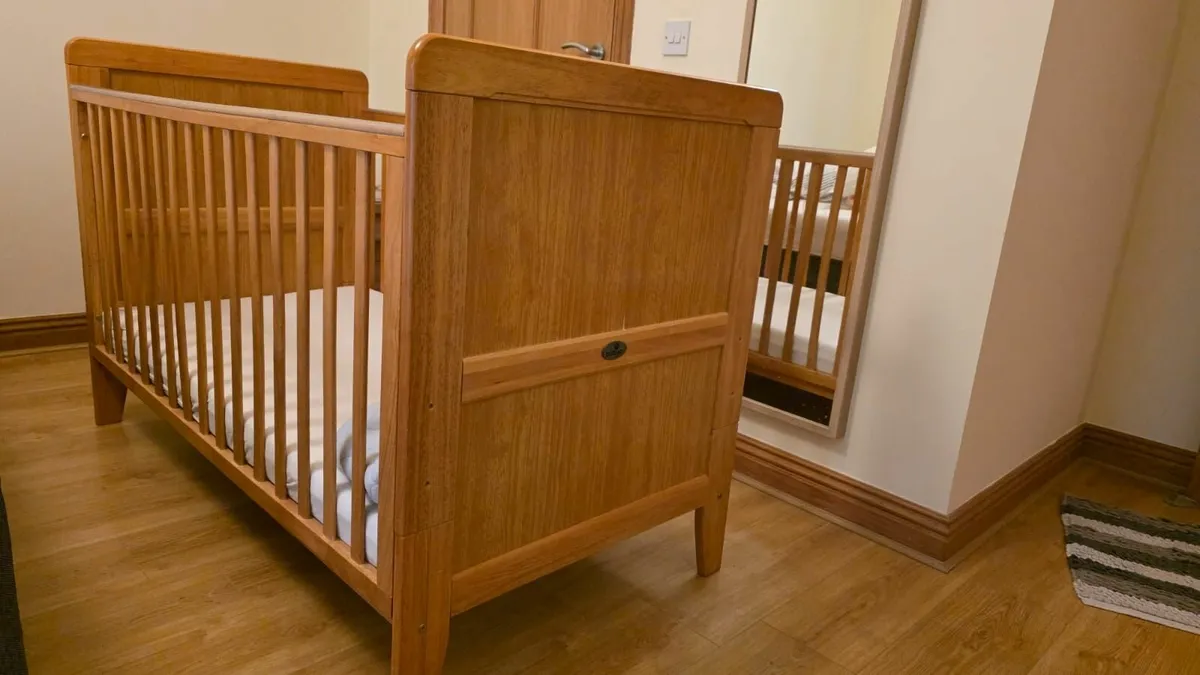 Babylo Baby Cot - Image 1