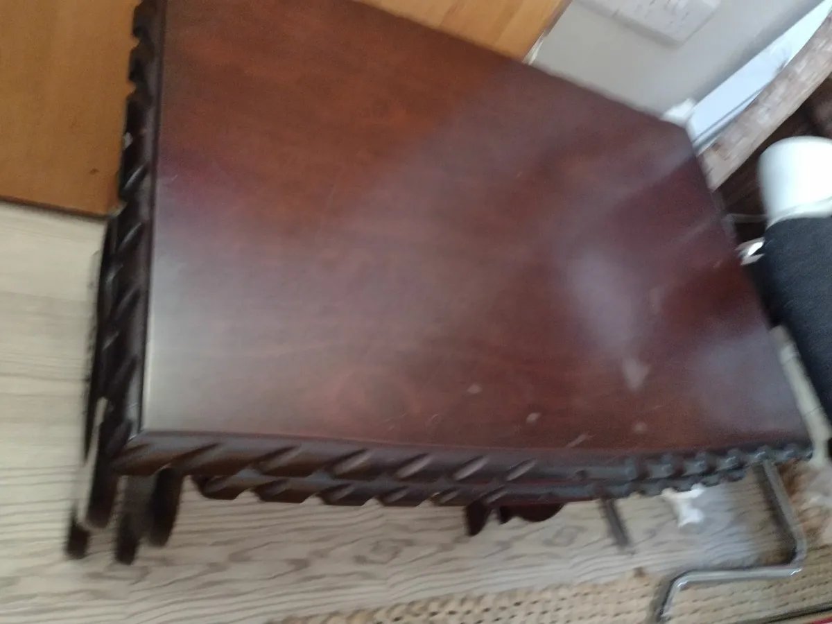 Antique mahogany coffee table or side table - Image 2