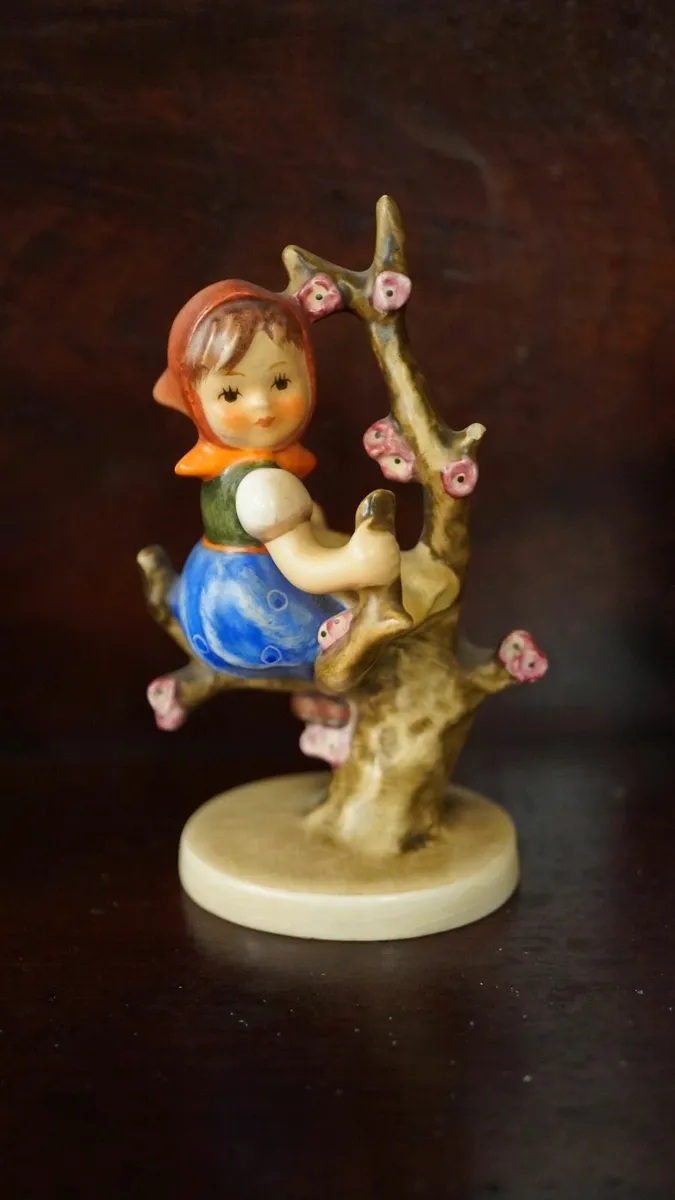 Hummel Figurine - Image 1