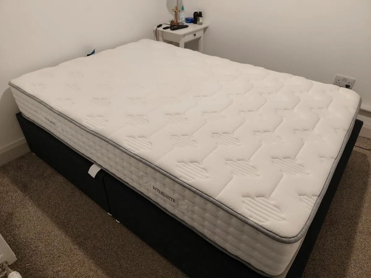 Small Double Mattress 120cmx190cm - Image 1