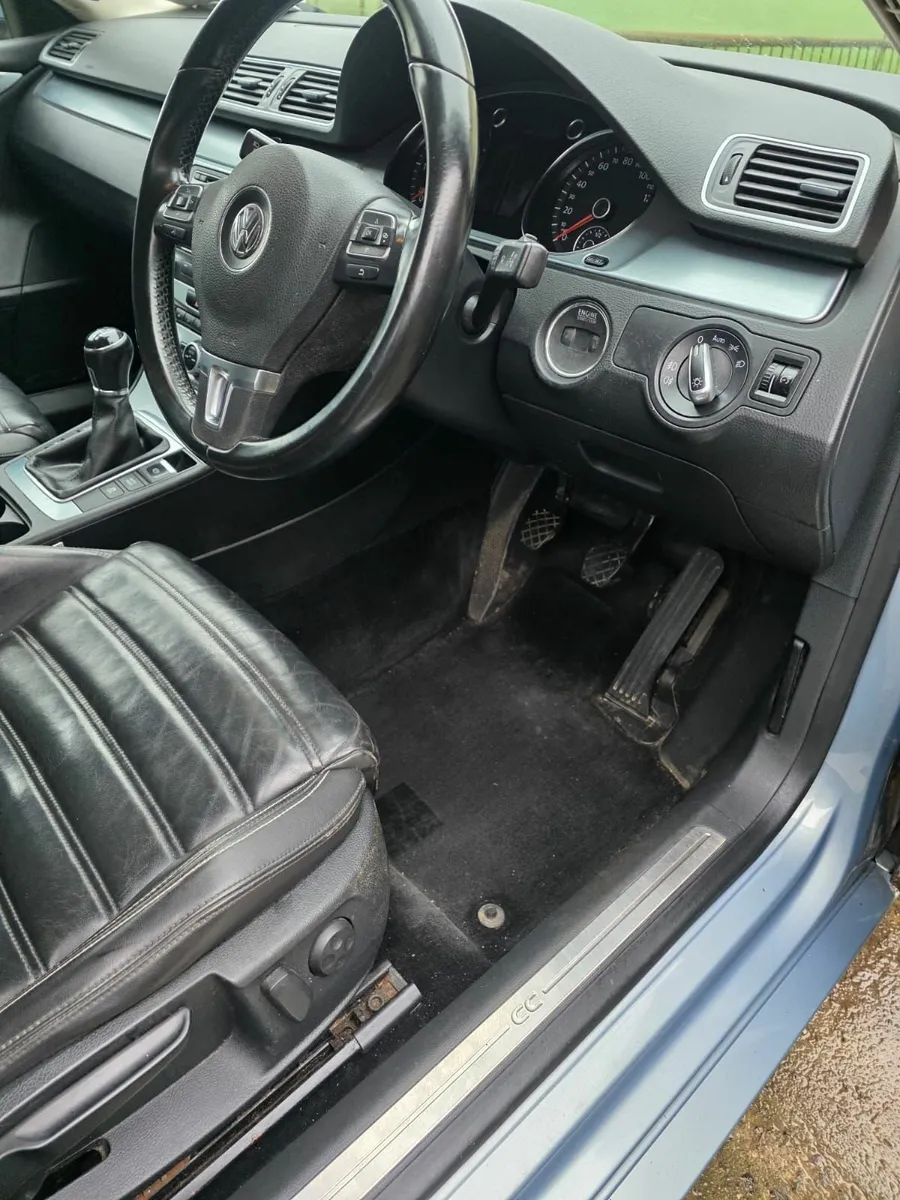 Volkswagen CC 2013 - Image 2