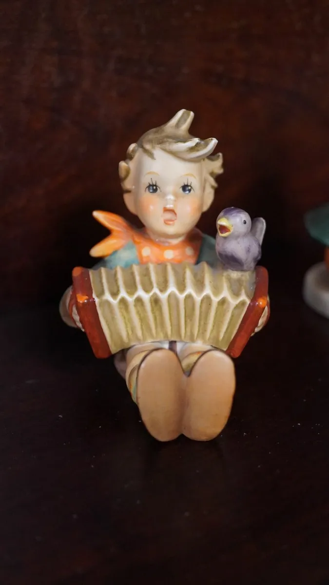 Hummel Figurine - Image 1