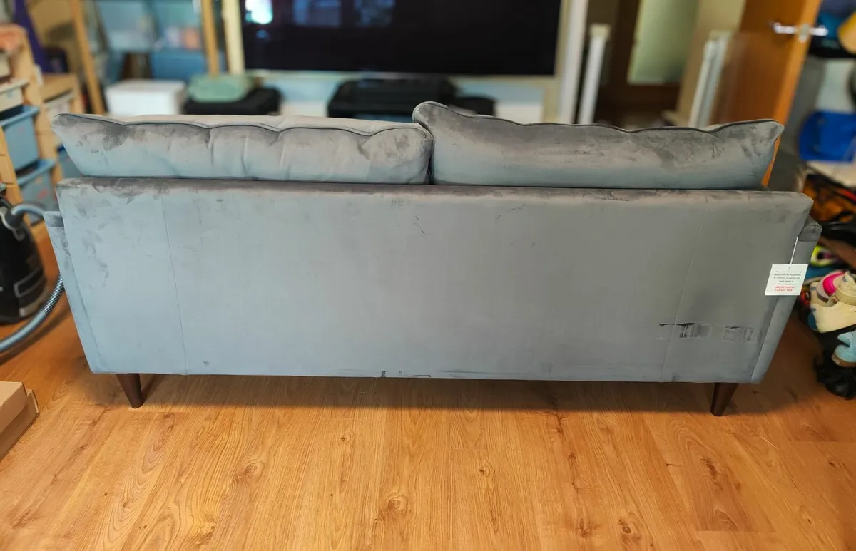 IMMACULATE: Harvey Norman Pasha 3-Seater Sofa - Image 4