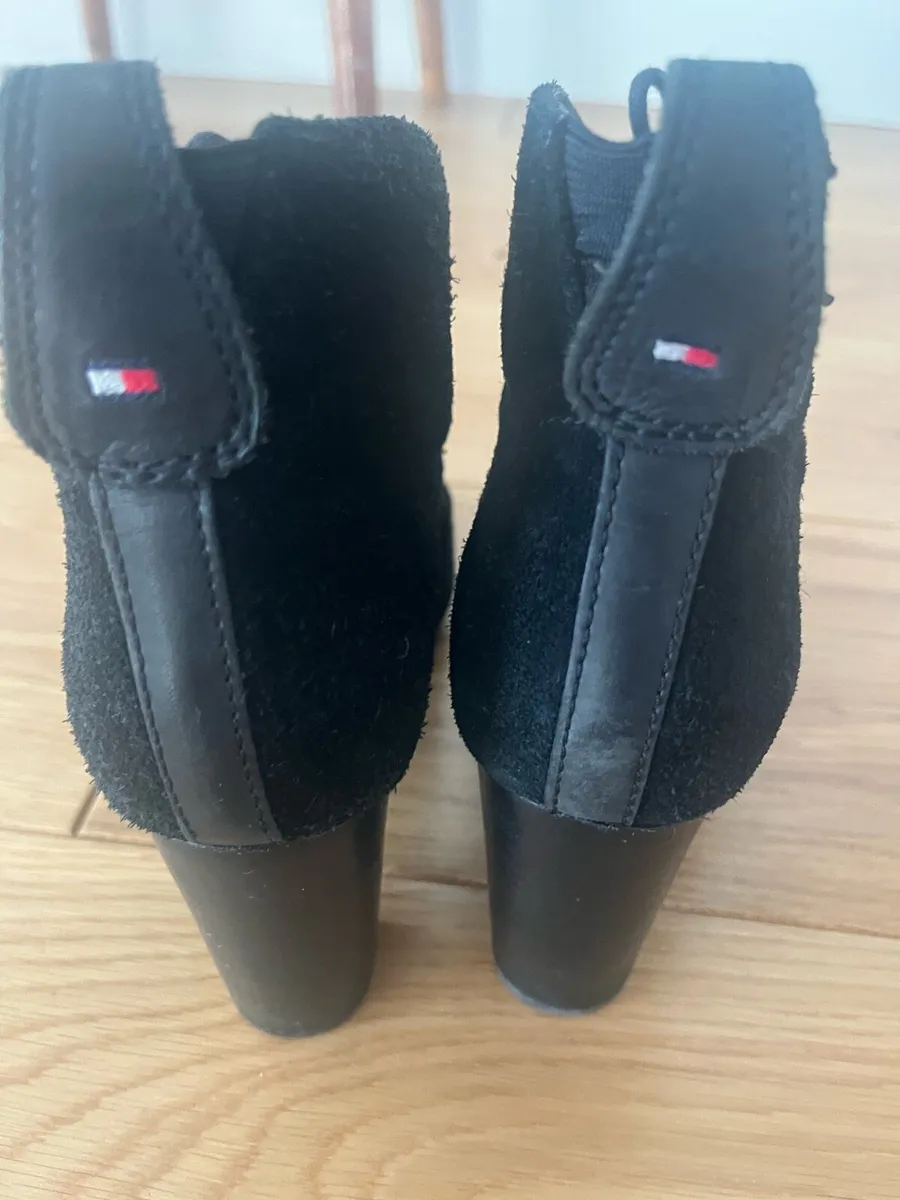 Tommy Hilfiger boots - Image 1