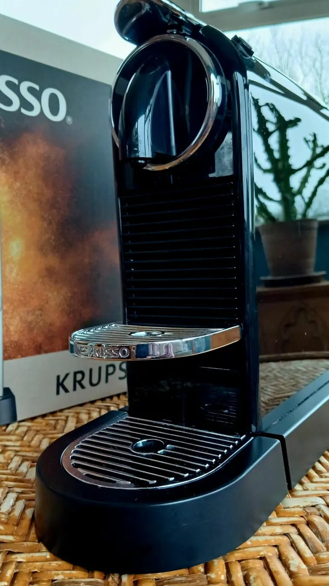 Nespresso Citiz Coffee Machine - Image 1