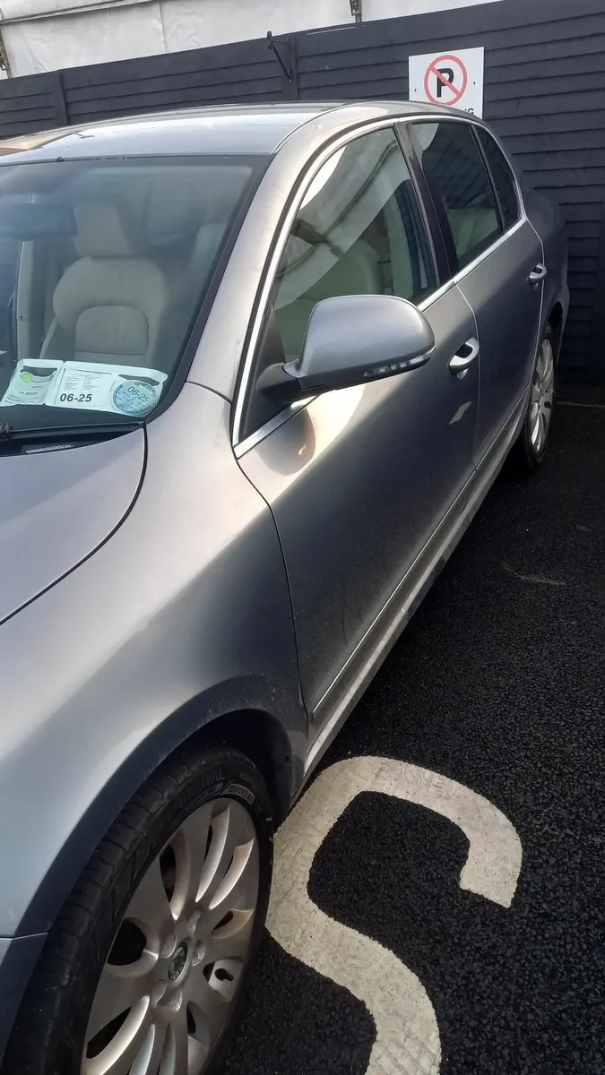 Skoda Superb 2010 - Image 3