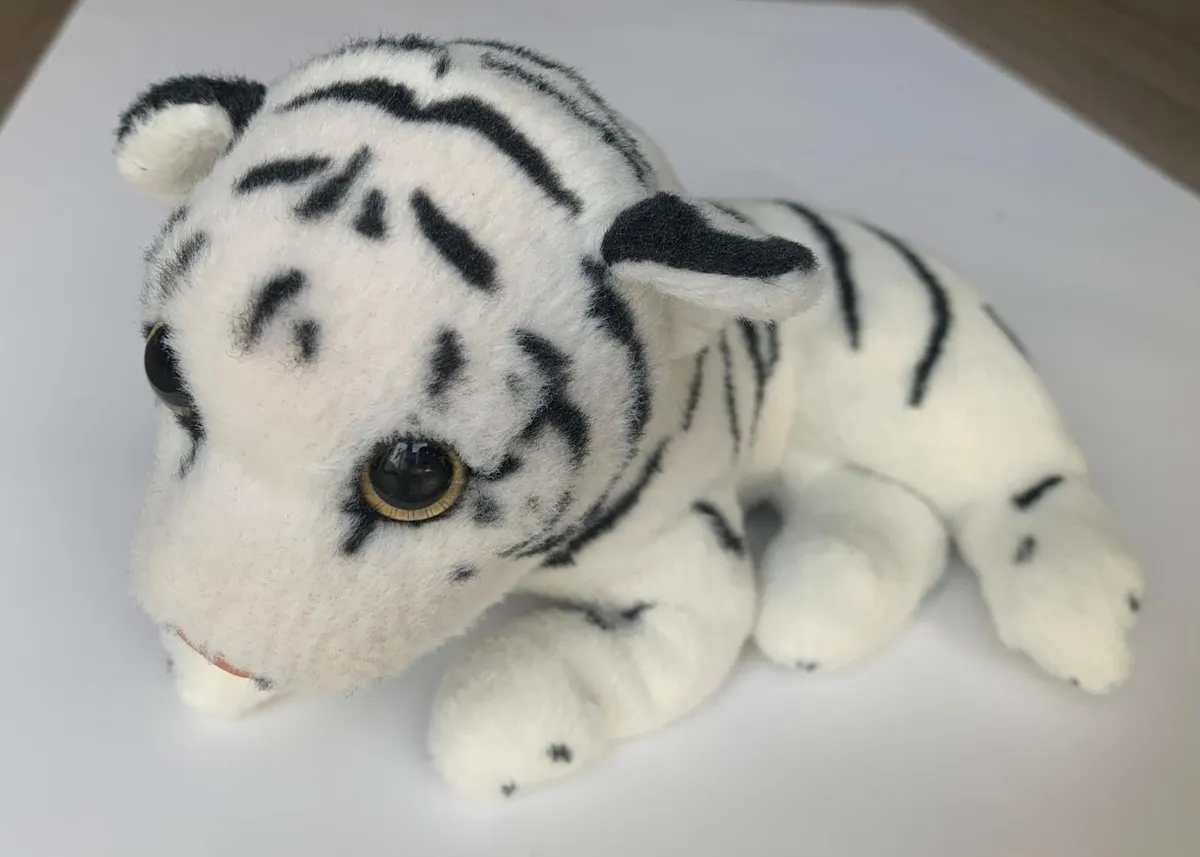 Small Leopard Soft Toy - 22cm - Image 3
