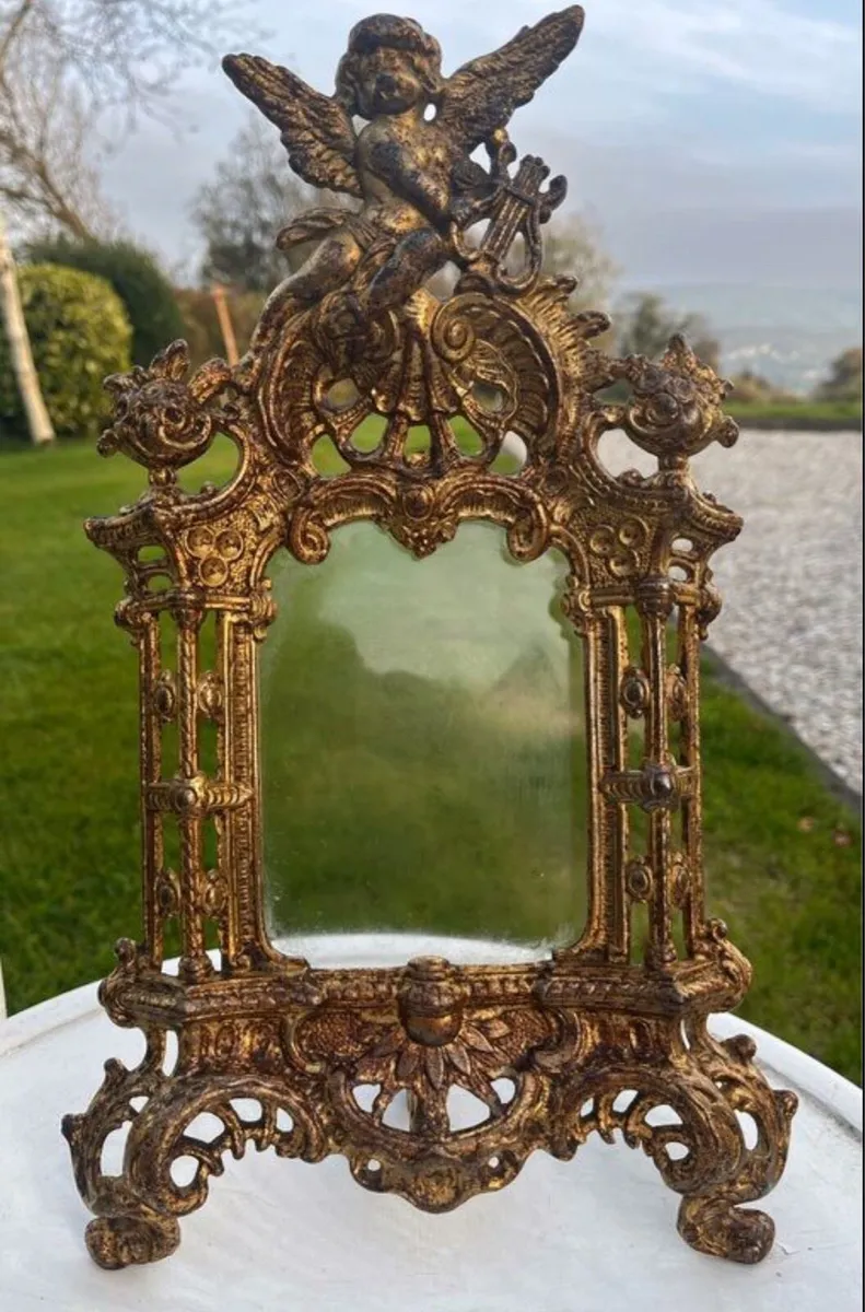 Antiques and collectibles - Image 1