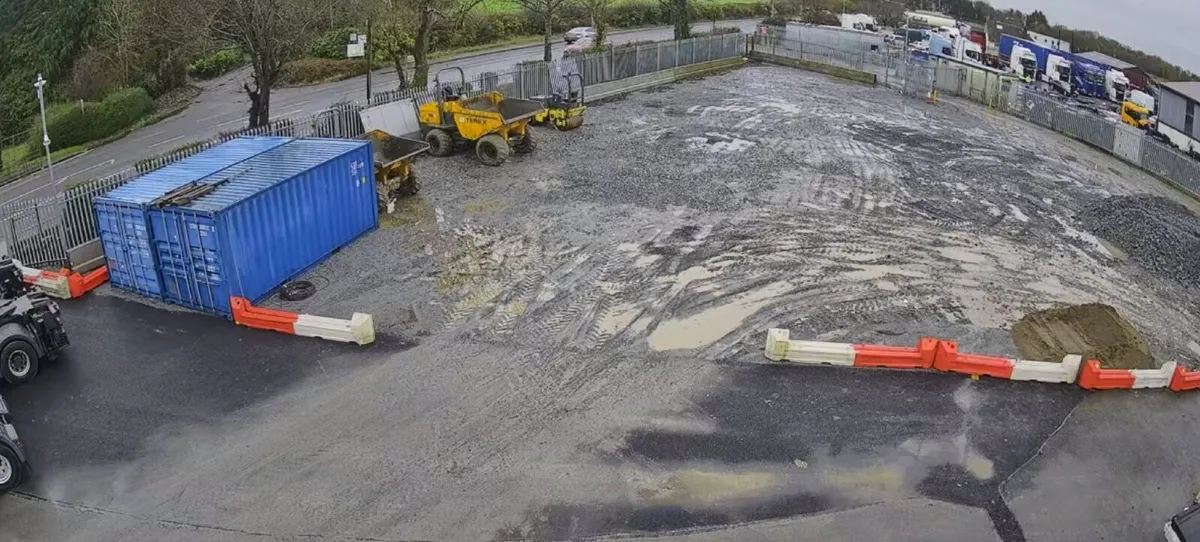 Truck Parking   Bus Parking - Image 4