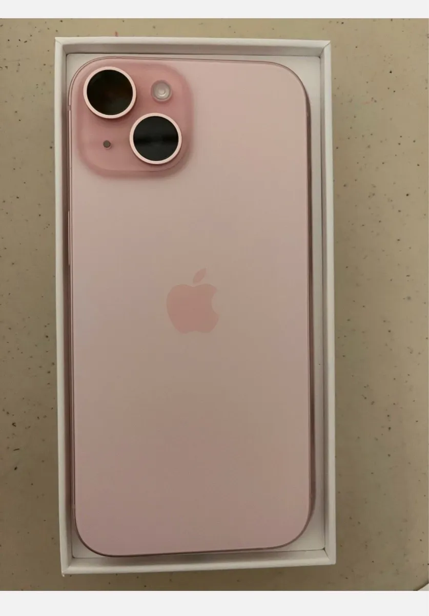 iPhone 15 083 three network - Image 2