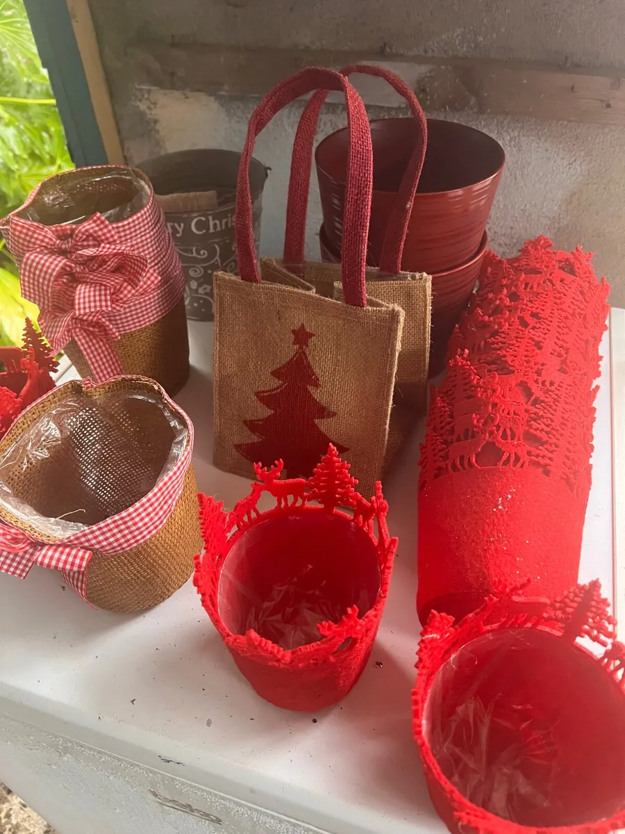 Flower shop props and tools - Image 1