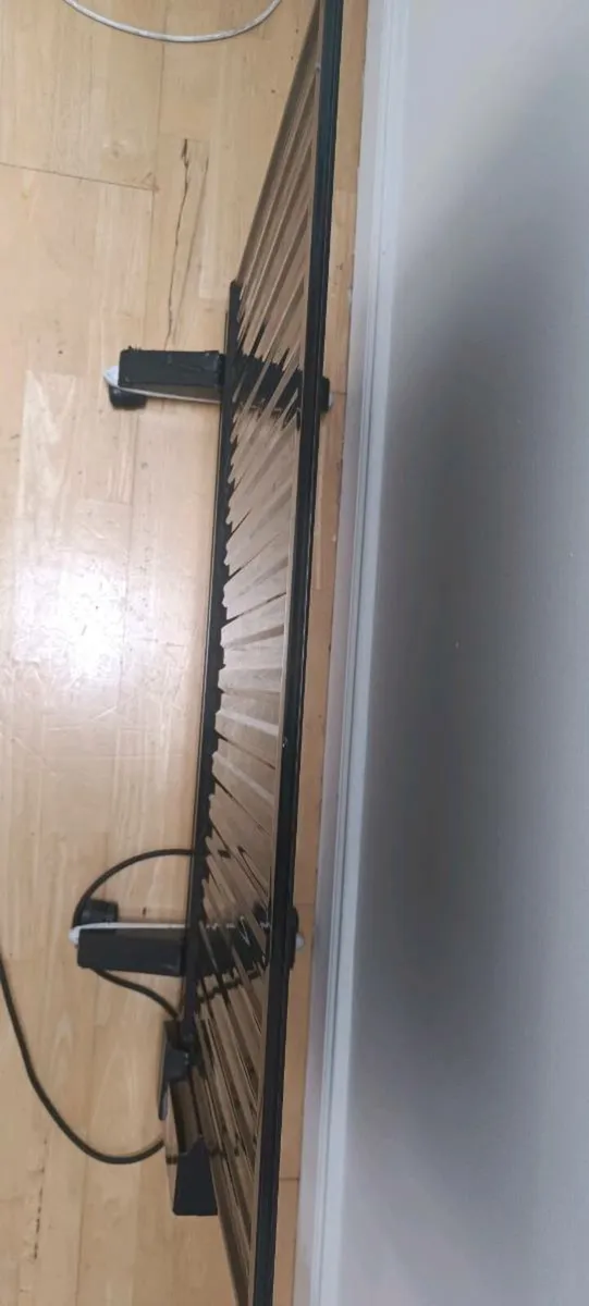 Electric / Oil Radiator - low consumption 700W - Image 3