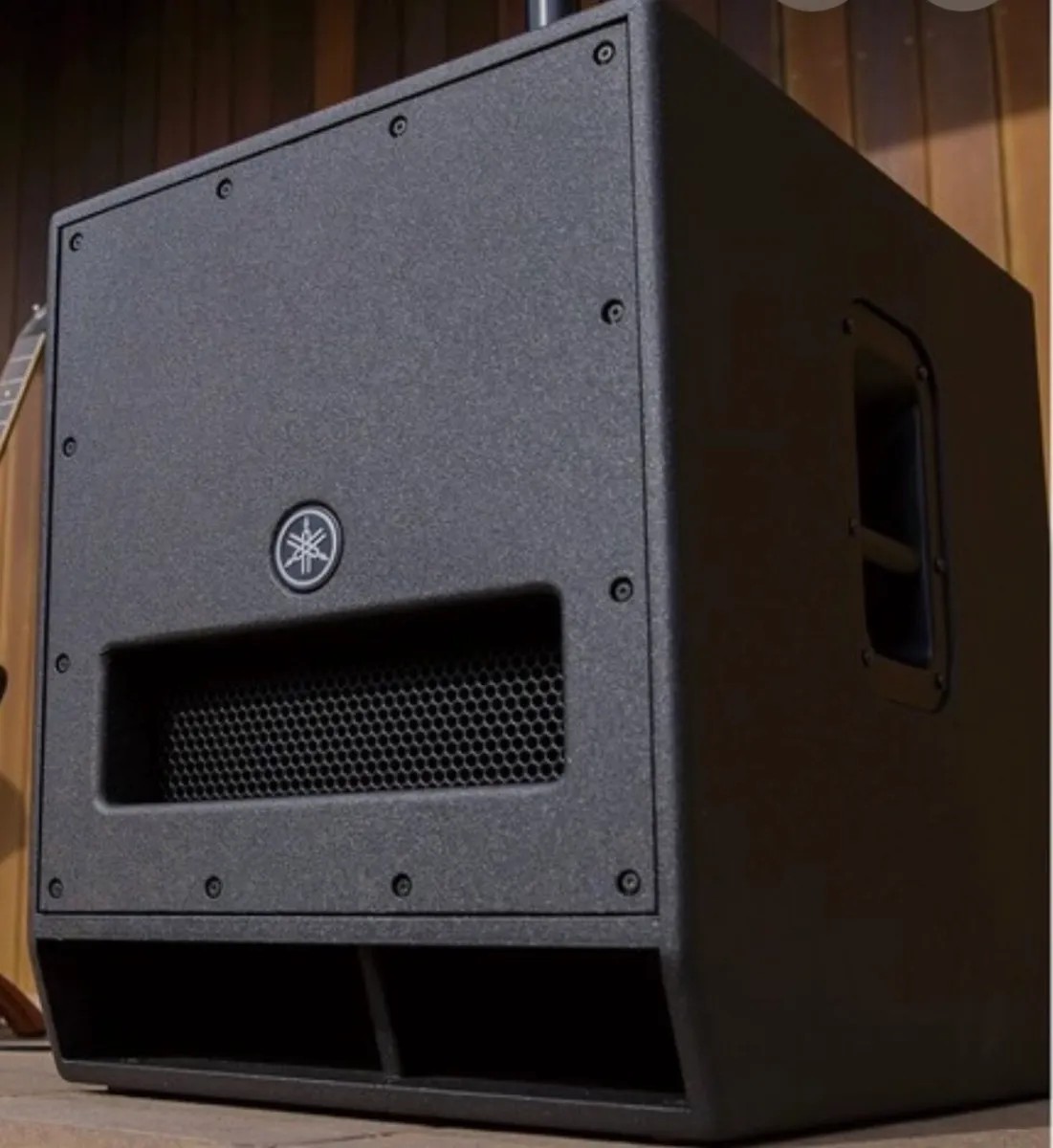 Yamaha dxr8 mark 2 and Yamaha dxs 15 mark 2 sub - Image 4