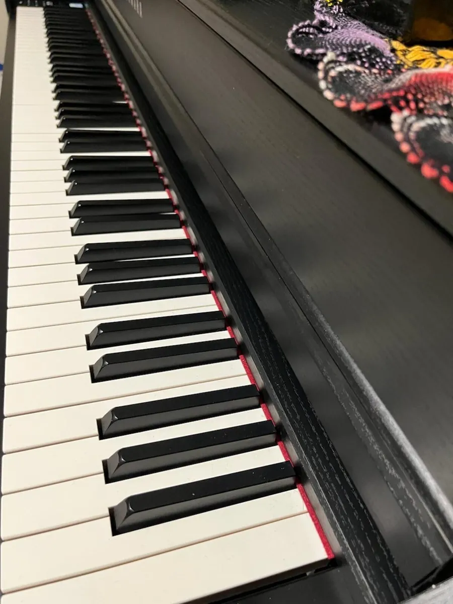 Yamaha Clavinova 745 piano - Image 4