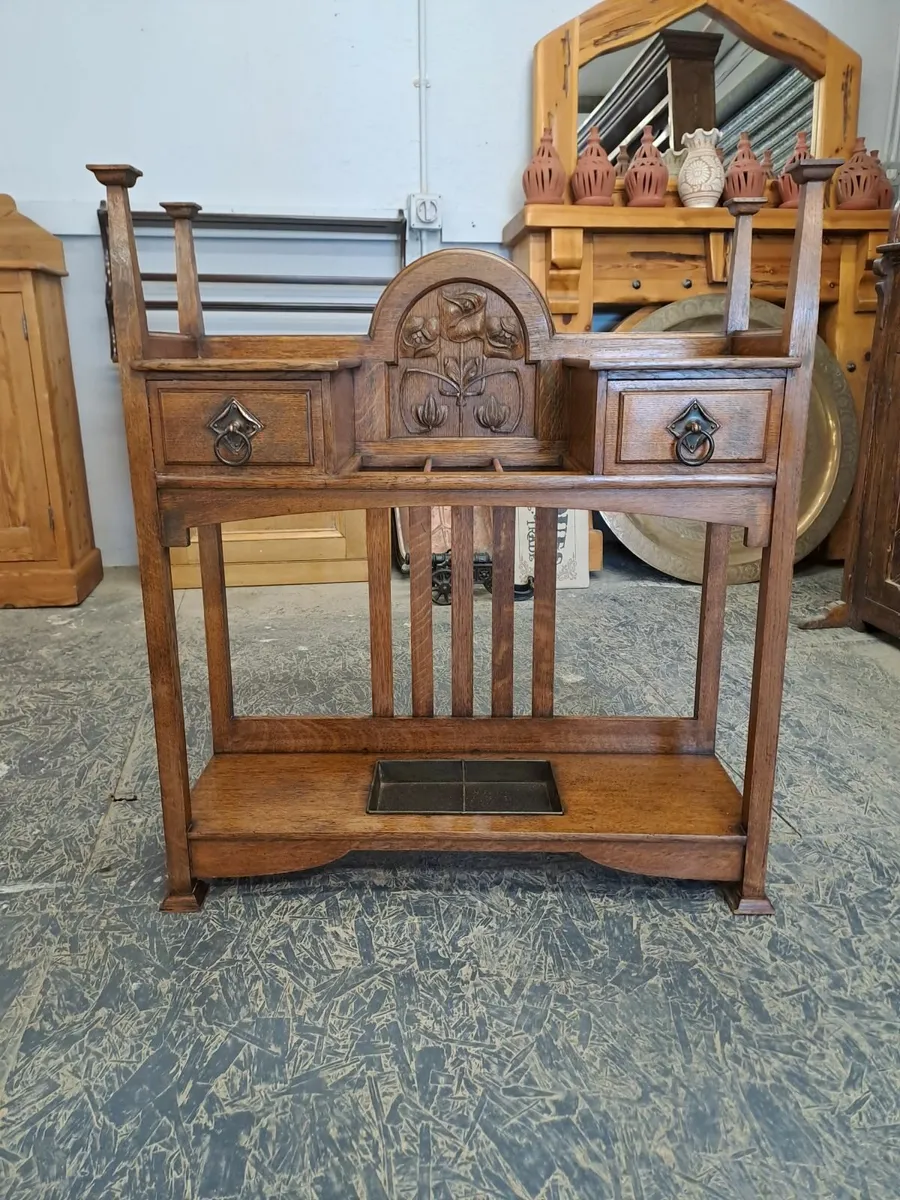 Shapland petter oak stick stand - Image 1