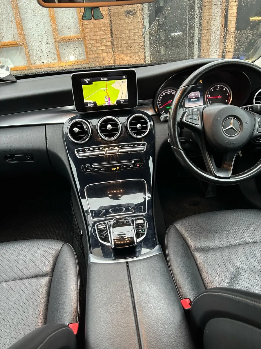 Mercedes-Benz C- Class 2015 - Image 2