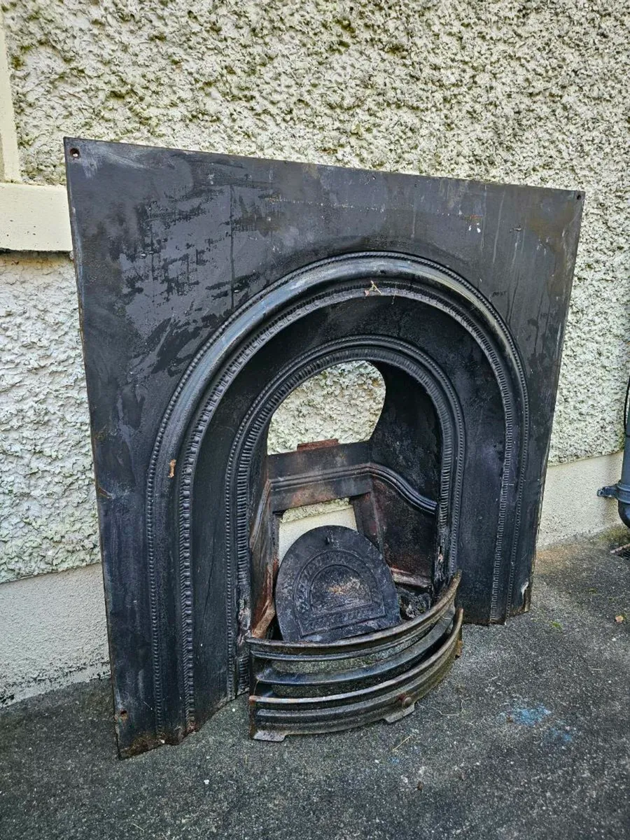 Cast Iron fireplace - Image 1