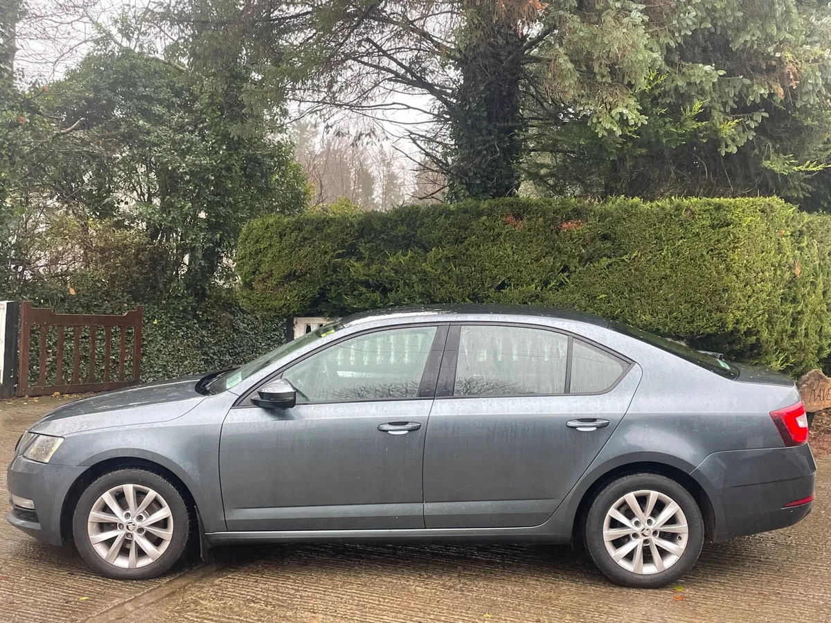 * Skoda Octavia Ambition .. ‘2018 .. Immaculate * - Image 3