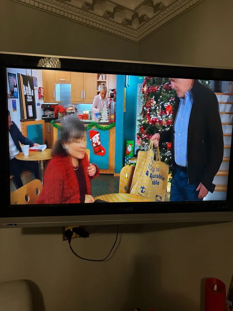 42 Inch Philips Tv original remote - Image 4