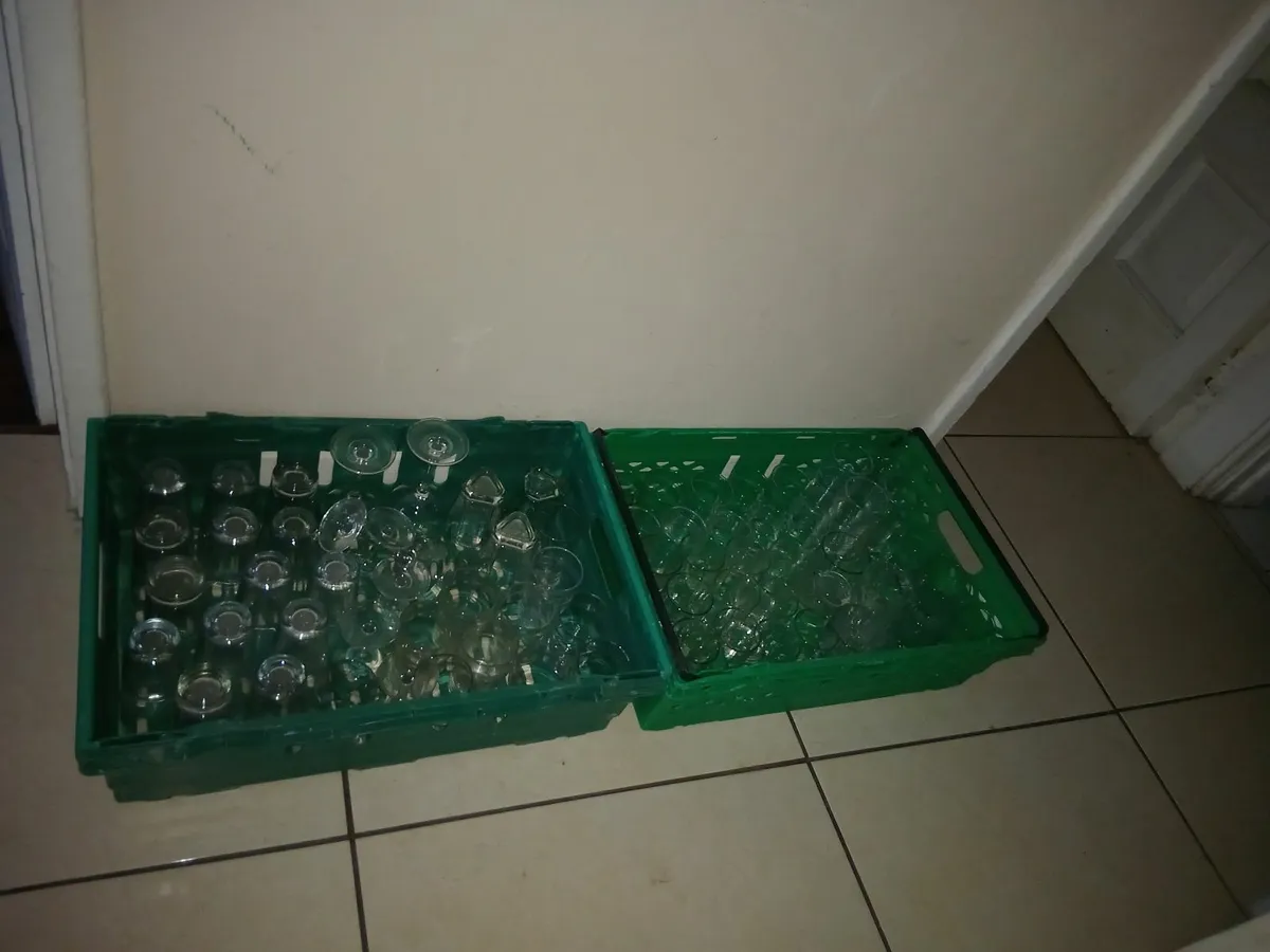 77 MIXED GLASSES - Image 2