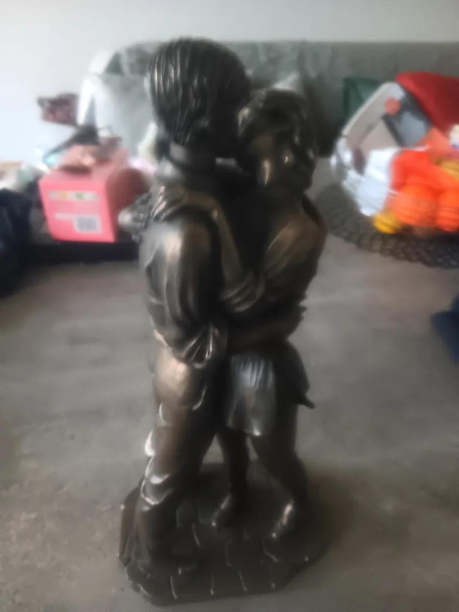 Bronze sculpture - Image 1